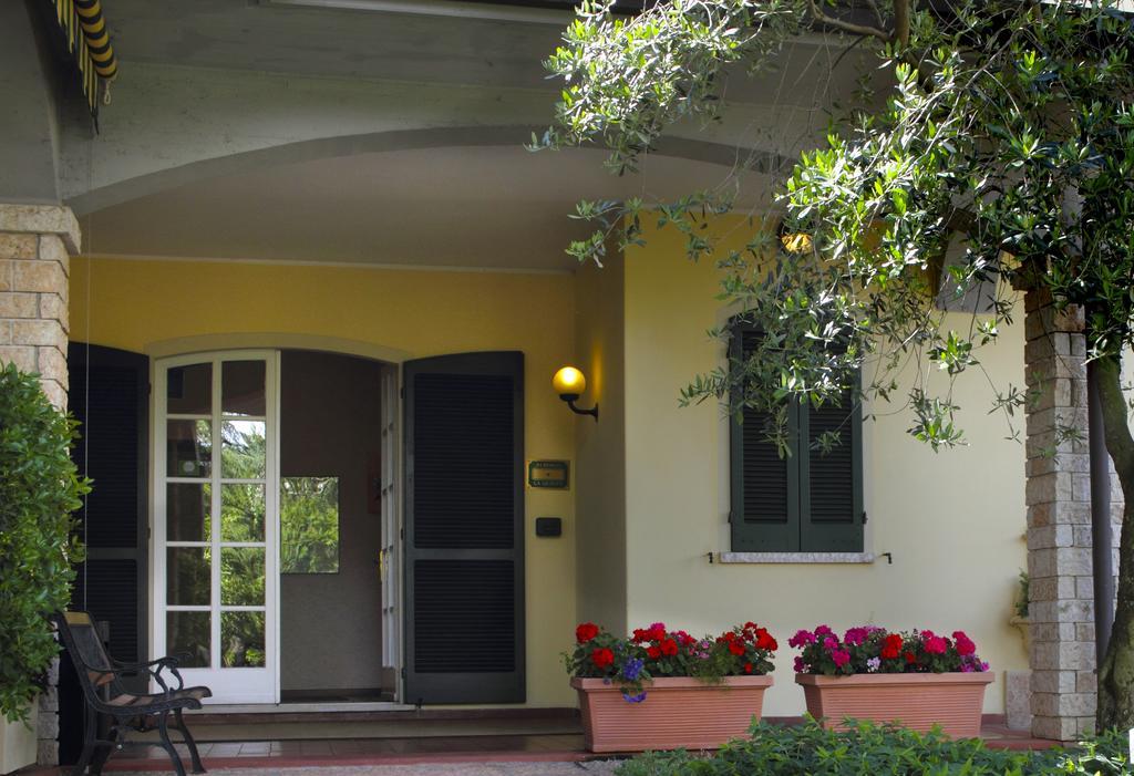 Albergo La Quiete Desenzano del Garda Exterior foto